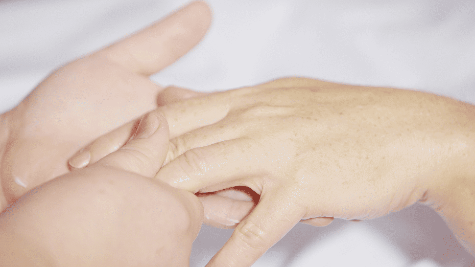 acupressure points on hand